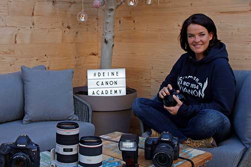 Petra Selbertinger presenting Canon cameras and accessories